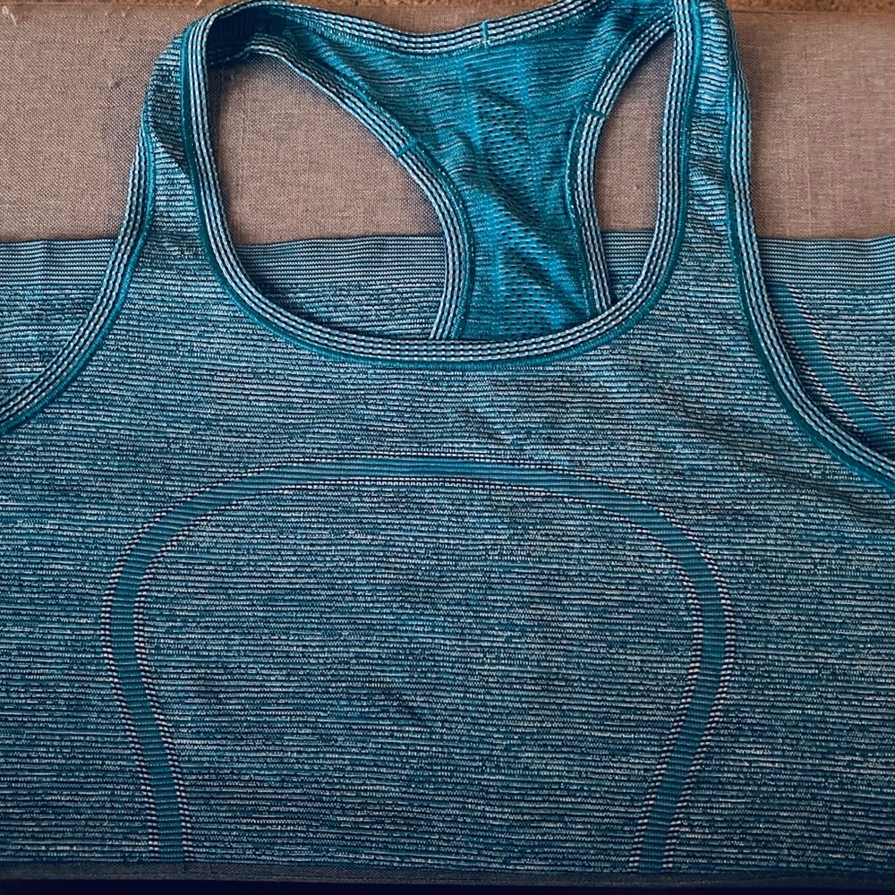Lululemon Swiftly tank!  Size 12